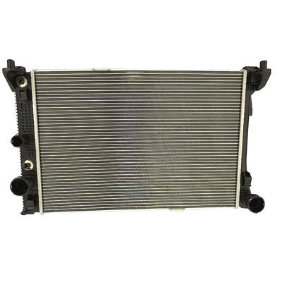 Las piezas de repuestos para automóviles COOLER DE AGUA RADIATOR 2045001603 Para Mercedes Benz W212 C207 S212 A207 E300